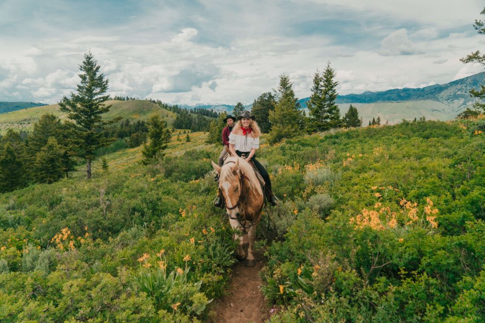 Jackson Hole: Moose Meadow Horseback Tour With Breakfast - Full Description