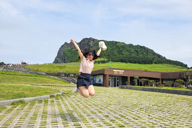 Jeju Mt. Hallasan Hiking & Oreum Volcanic Cone Day TOUR - Tour Inclusions