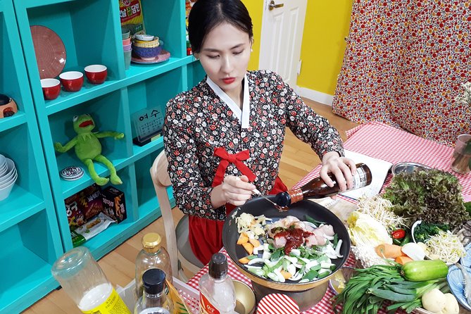 Korean Cooking Class With Full-Course Meal & Local Market Tour in Seoul - Market Exploration