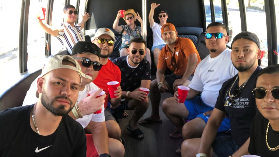 Las Vegas: Private Party Bus Tour of Vegas Strip W Champagne - Highlights