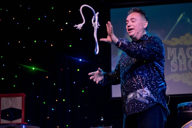 Magic & Comedy Show Starring Michael Bairefoot - Reviews and Guest Experiences