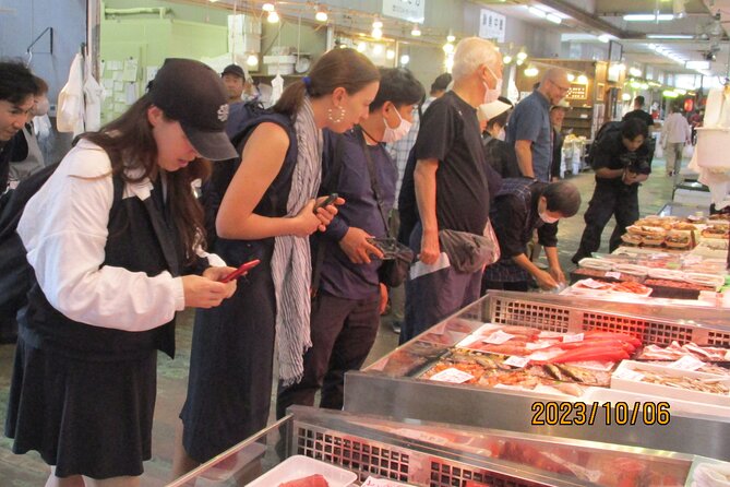 Maze Town Walking and Exploring Fish Market in Izumisano, Osaka - Local Food and Culinary Delights