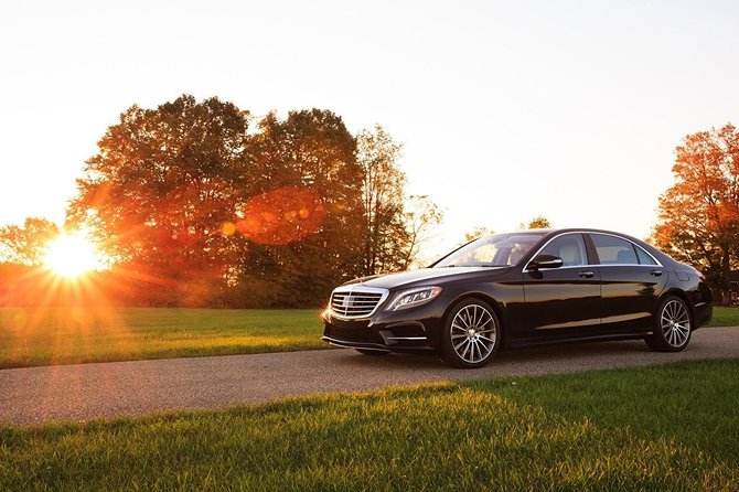 Mercedes S-Class Car Melbourne Airport To CBD - Premium Comfort and Convenience