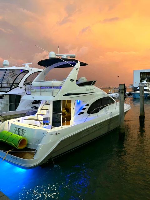 Miami: Private Sunset Yacht With Courtesy Drinks to Toast - Activity Itinerary