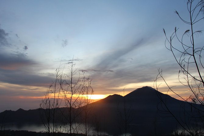 Mt. Batur Sunrise Trek With Breakfast and Transfers From Ubud - Meeting and Logistics
