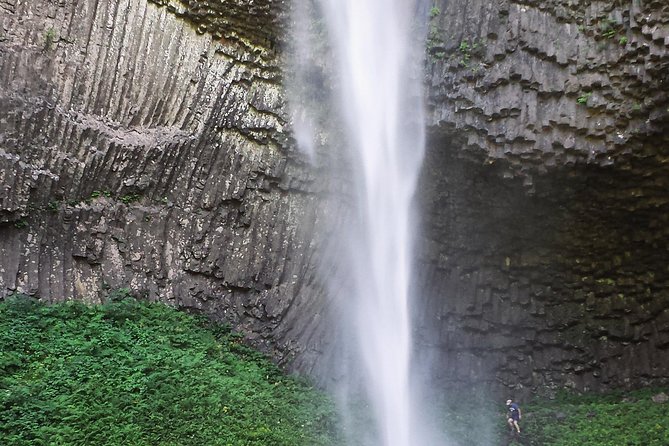 Mt. Hood and Columbia River Gorge Full-Day Tour From Portland - Small-Group Experience