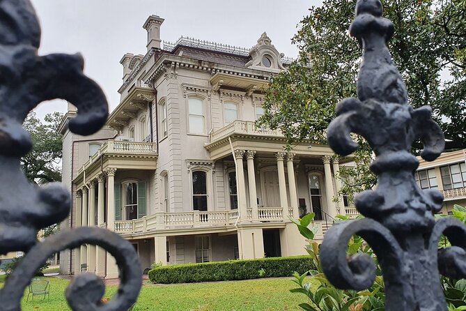 New Orleans Garden District and Cemetery Bike Tour - Booking and Policies