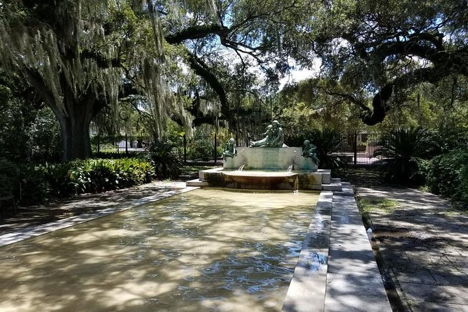 New Orleans Homes of the Rich and Famous Tour of the Garden District - Leisurely Pace and Amenities