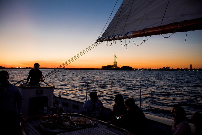 New York Sunset Schooner Cruise on the Hudson River - Included Beverages and Sailing