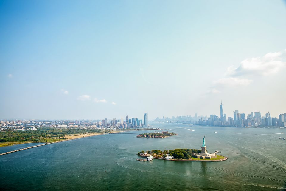 NYC: Manhattan Island All-Inclusive Helicopter Tour - Helicopter Tour Inclusions