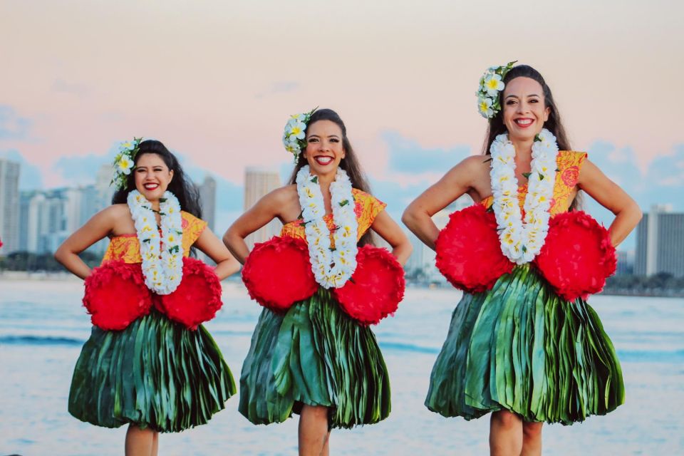 Oahu: Ka Moana Luau Dinner and Show at Aloha Tower - Experience Highlights
