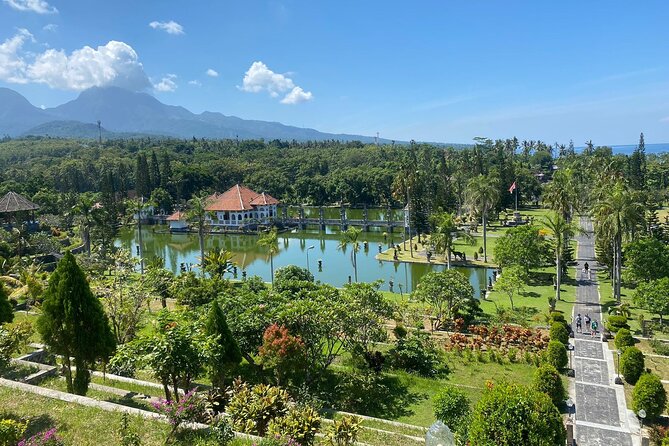 One Day Tour to East Bali Sightseeing With Lunch - Lunch Experience