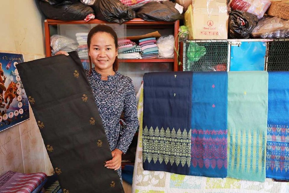 Phnom Penh: Silk Islands Bike Tour - Ferry Ride and Bike Tour Briefing