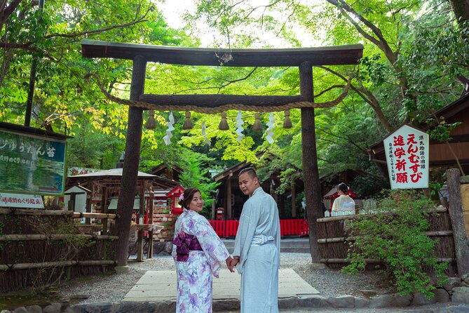 Photoshoot Experience in Arashiyama Bamboo - Posing and Composition Tips