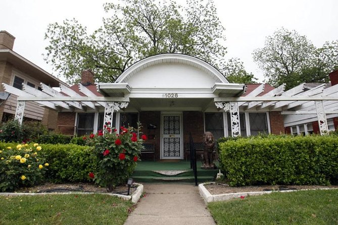 Private JFK Bus Tour With Oswald Rooming House - Host Responses and Information Accuracy