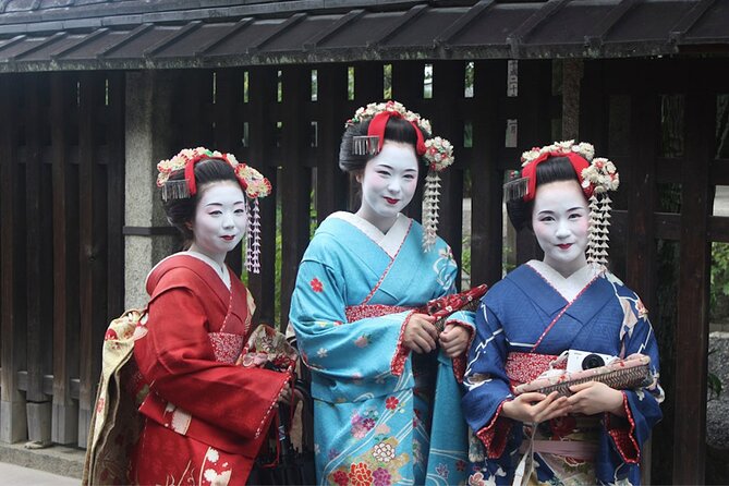 Private Kyoto Geisha Districts Walking Tour - Small Group Experience