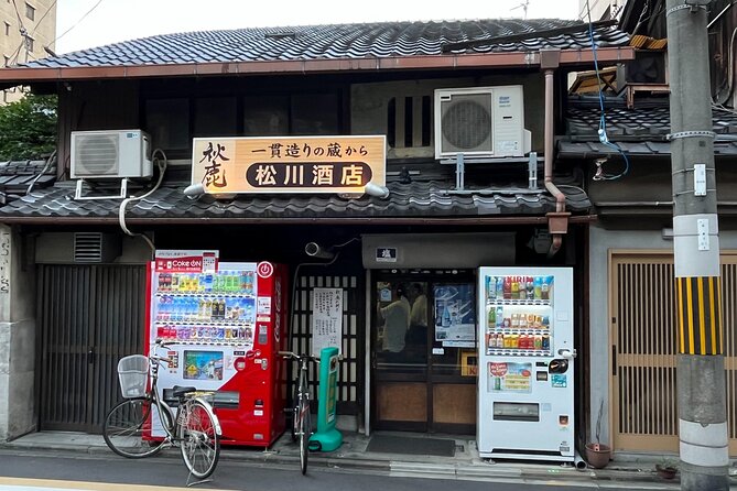 Private Kyoto Local Sake Stand and Maiko Beer Garden Tour - Itinerary