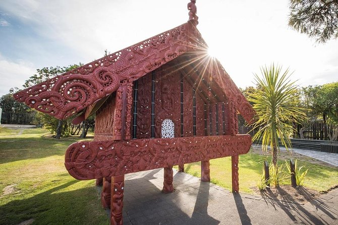 Rotorua Small Group Tour Incl Te Puia, Buffet Lunch & Concert - Reviews and Ratings