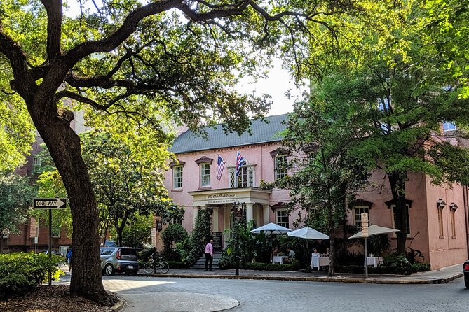 Savannah Private Tour of Historic District and Beyond - Private Guide Experience