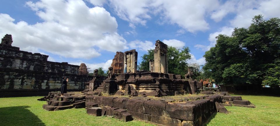 Siem Reap: Banteay Srey and Roluos Temples Day Tour - Location and Schedule