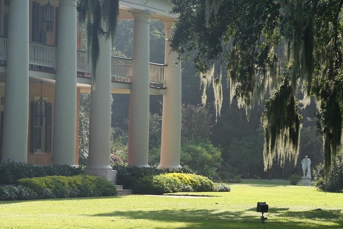 Small-Group Louisiana Plantations Tour With Gourmet Lunch From New Orleans - Tour Guide Experience