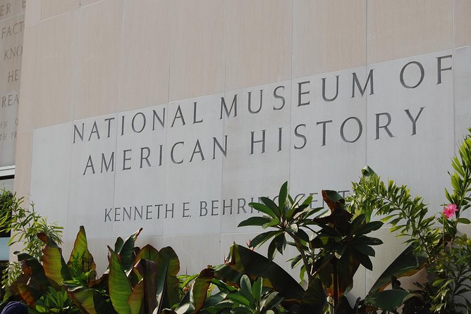 Smithsonian Museum of American History Guided Tour - Semi-Private 8ppl Max - Museum Highlights and Inclusions
