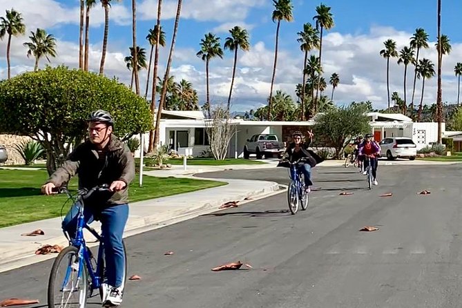 South Palm Springs Architecture, History and Bike Tour - Guides Expertise and Experience