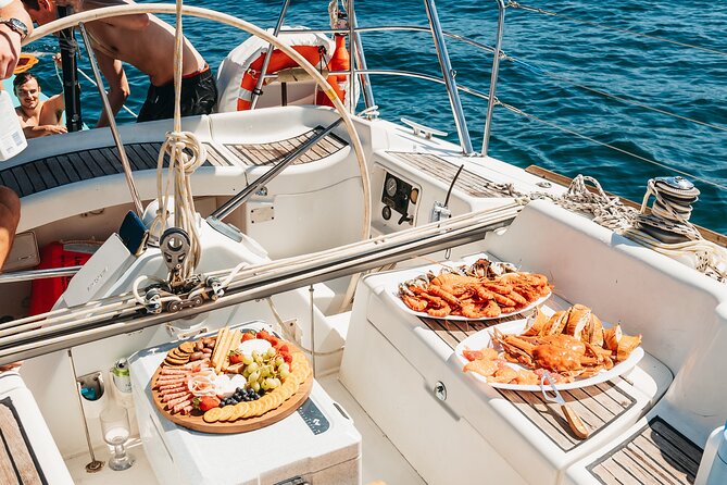 Sydney Harbour Sail Like a Local Lunch Tour - Local Cuisine Experience