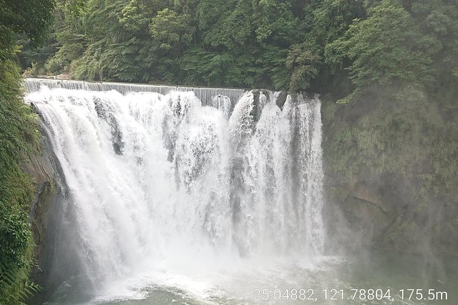 Taipei and Suburbs Two-Day Private Tour Guide With Transport - Traveler Experience Highlights