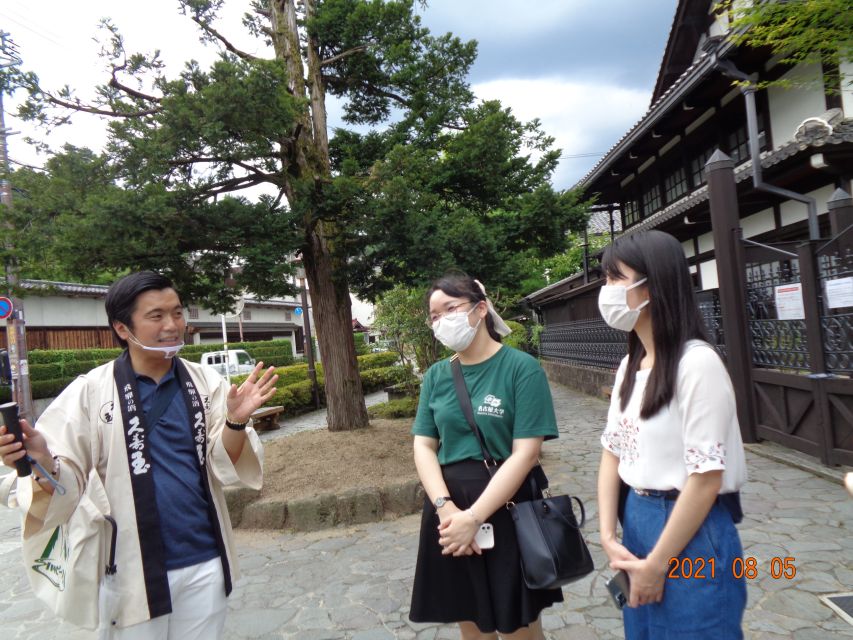 Takayama: Old Town Guided Walking Tour 45min. - Reservation and Payment Options