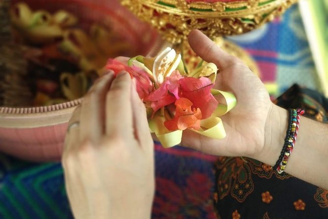 Taro Half-Day Private Village Experience With Hindu Blessing  - Seminyak - Balinese Offerings and Blessings