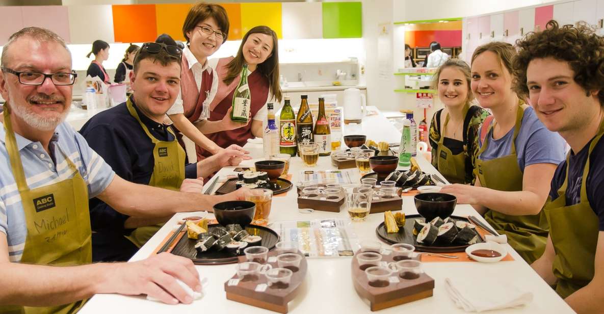 Tokyo: Tsukiji Market Walking Tour & Rolled Sushi Class - Booking Information