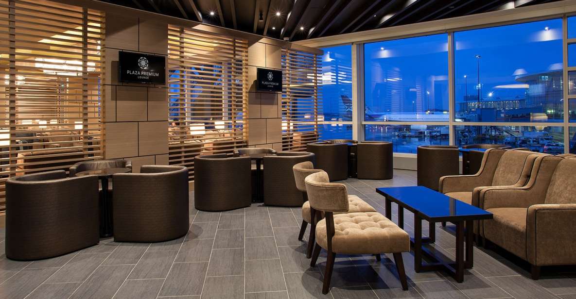 Vancouver International Airport (YVR): Premium Lounge Entry - Facilities and Services