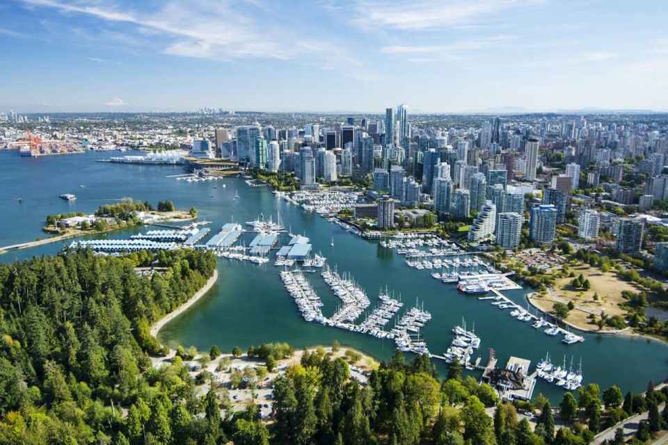 Vancouver: Small Group Tour W/Capilano & Grouse Mtn Lunch - Tour Experience and Guide Insights