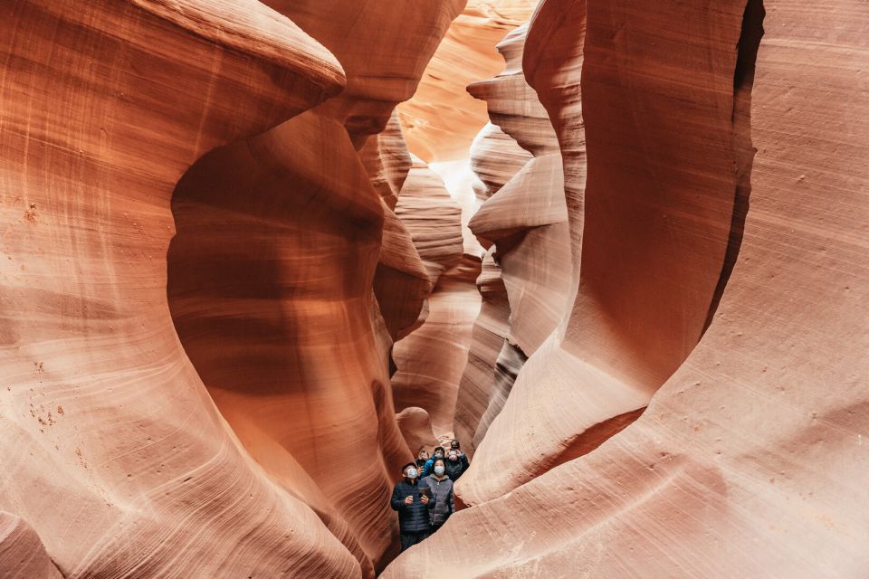 Vegas: Antelope Canyon & Horseshoe Bend Tour at Golden Hour - Live Tour Guide & Booking Options