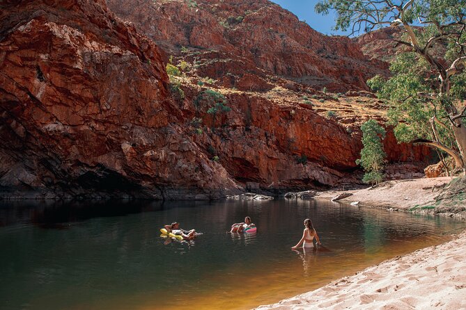 West Macdonnell Ranges & Standley Chasm Day Trip From Alice Springs - Meal and Refreshment Inclusions
