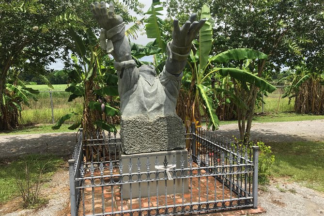 Whitney Plantation Tour With Transportation From New Orleans - Tour Experience and Guides