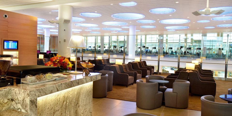 YWG Winnipeg International Airport: Premium Lounge Access - Location and Amenities