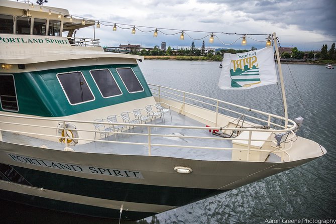 2.5-hour Dinner Cruise on Willamette River - Booking Information and Policies