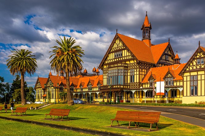 2 Day Waitomo Caves, Hobbiton Movie Set and Rotorua Tour From Auckland - Itinerary Details