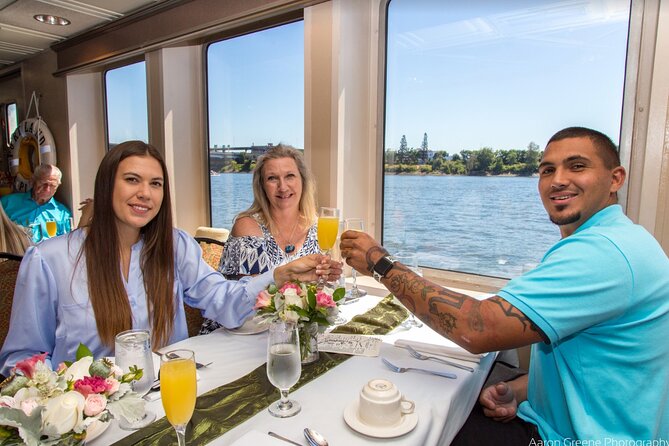 2-hour Champagne Brunch Cruise on Willamette River - Accessibility Details