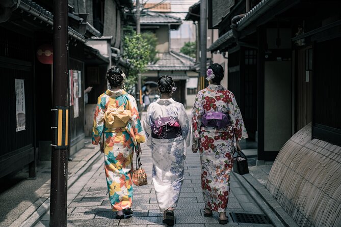 2 Hours Tour in Historic Gion: Geisha Spotting Area Tour - Customer Reviews and Ratings