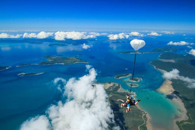 Airlie Beach Tandem Skydive - Background