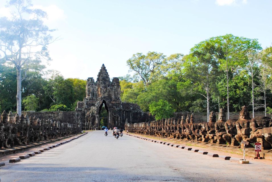 Angkor Wat Small Tour With Private Tuk Tuk - Booking Information and Reservation Process