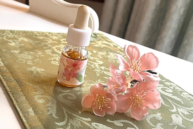Aroma Massage With Cherry Blossom Infused Oil - Aroma Massage Vs Traditional Massage