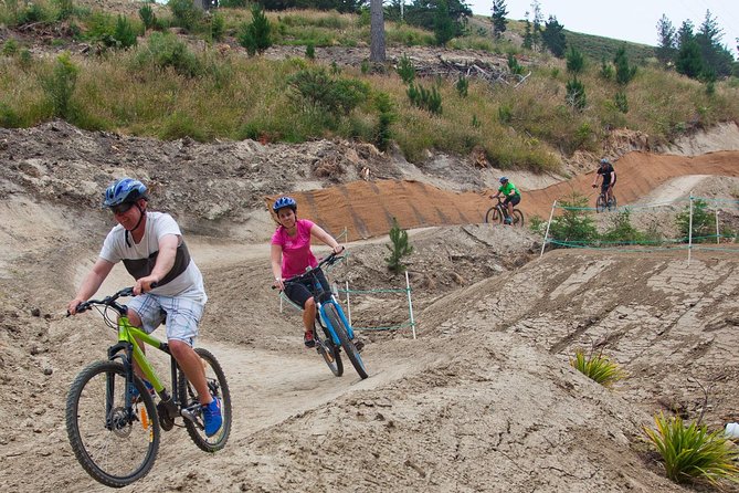 Beginner Downhill Mountain Biking Lesson in Christchurch - Reviews and Ratings