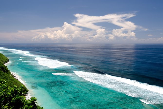 Best Bali Beaches - Uluwatu Temple - FREE Wi-Fi - Insider Tips for Beach Lovers