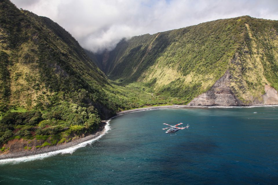 Big Island: Circle Island Helicopter Tour From Kona - Tour Experience
