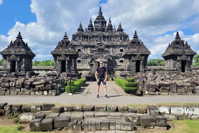 Borobudur Temple Climb to the Top & Prambanan Temple - 1 Day Tour - Staff Recognition