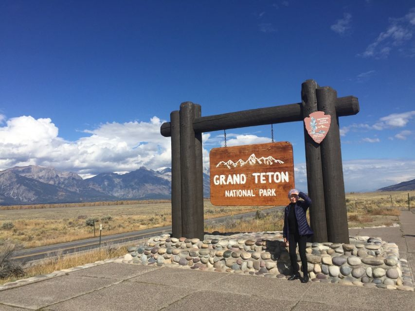 Bozeman: Yellowstone & Grand Teton National Park With Hotel - Full Itinerary